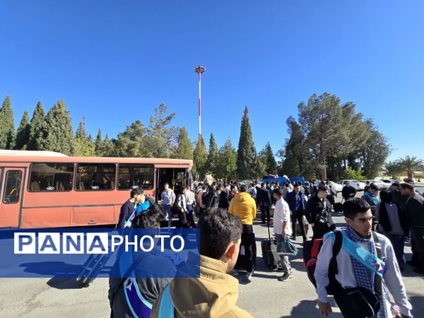 روایت تصویری سفر معنوی دانش‌آموزان عازم حج عمره