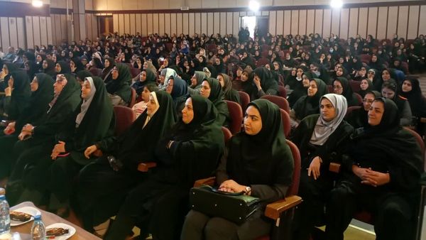 نشست هم‌اندیشی معاونین و مربیان پرورشی و مشاوران مدارس شیراز