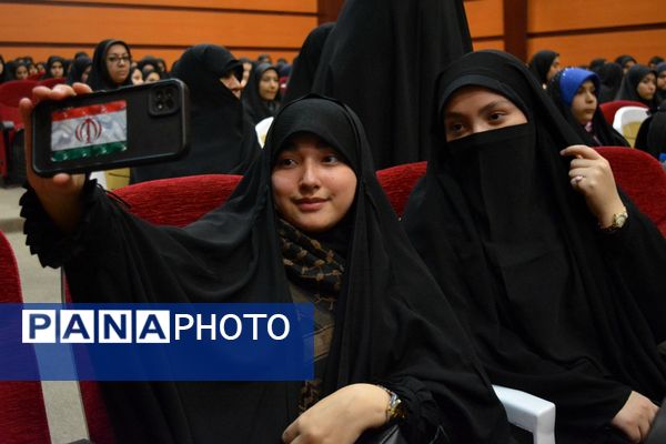 بدرقه دانش‌آموزان بهارستانی به راهیان‌نور