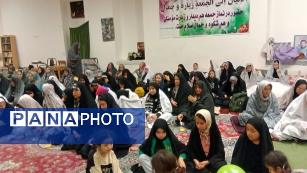 مراسم اعتکاف دانش آموزی در شهر راز