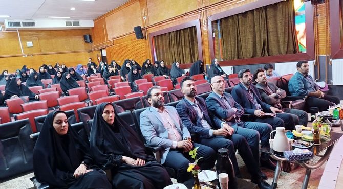 نشست هم‌اندیشی با محوریت تبیین اهداف و برنامه‌های اردوی راهیان نور در ورامین