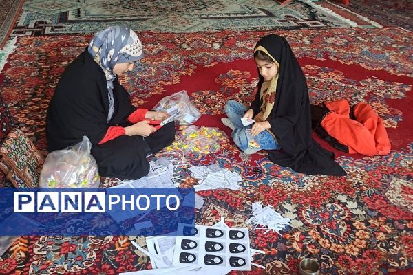 برپایی غرفه‌های اتحادیه انجمن‌های اسلامی در شهرستان فیروزکوه