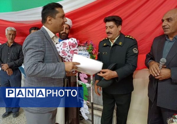 نواخته شدن زنگ کتاب و کتابخوانی در دبیرستان سمیه نوخندان