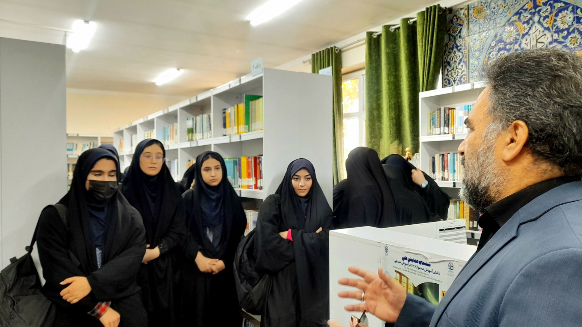 بازدید علمی دانش‌آموزان شاهد عصمت ناحیه 3 کرج از دانشگاه فرهنگیان پردیس امیرکبیر کرج