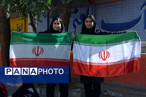 از حرکات رزمی دانش‌آموزان تا طناب‌کشی معلمان، المپیاد ورزشی مدرسه حکمت بهارستان‌دو