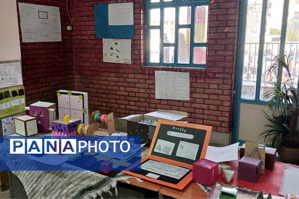 درخشش خلاقیت در نمایشگاه ریاضی دبیرستان یادگار امام (ره)