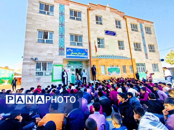 حضور اورژانس اجتماعی شهرستان کاشمر در دبیرستان میثاق