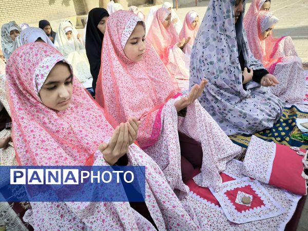 خواندن نماز باران در دبستان دخترانه شطیطه2