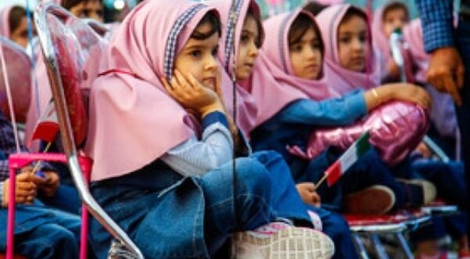 مدارس لارستان با شور و نشاط بازگشایی شدند