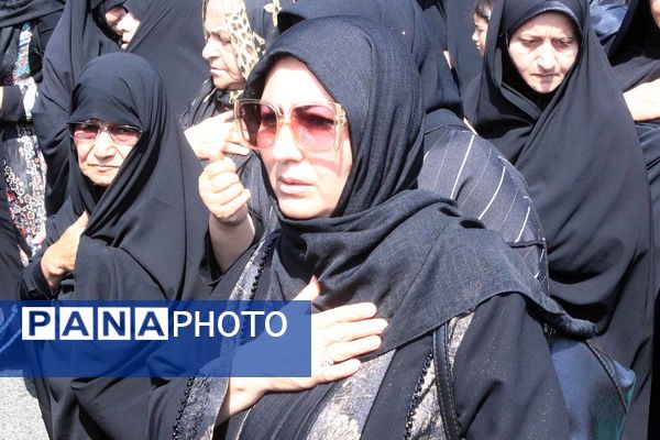 تشییعی که بهارستان را یکپارچه عزادار و مفتخر کرد