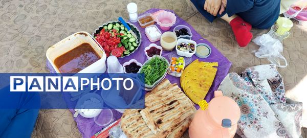 اردوی صبحانه سلامت مدرسه دخترانه ضحی۲ در پارک جنگلی شیروان