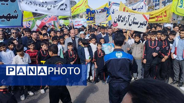برگزاری راهپیمایی ۱۳ آبان با حضور پرشور مردم در شهرستان خواف 