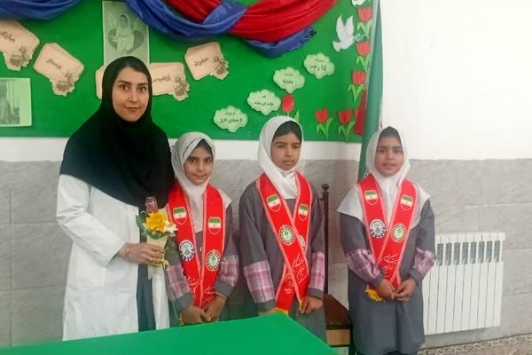 بزرگداشت ولادت حضرت زینب(س)در دبستان شهید عامل هوشمند زارچ 