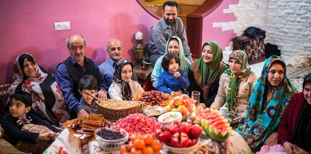 پیوند با خویشاوندان به انسان احساس تعلق و امنیت می‌دهد