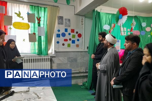 افتتاح نمایشگاه مدرسه انقلاب دبیرستان آسیه پیش قلعه 