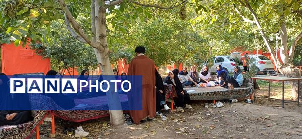نماز جمعه باشکوه و آیین تجلیل از برگزیدگان رویداد «دختران حاج قاسم» 