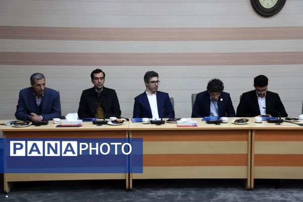 تقدیر از برگزیدگان جشنواره جوان خوارزمی استان آذربایجان شرقی