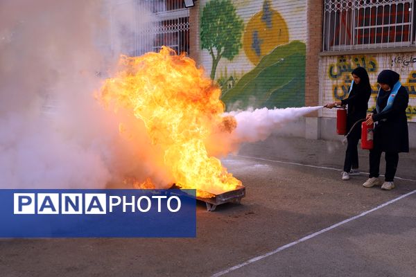 بیست و هفتمین مانور سراسری زلزله در آذربایجان غربی