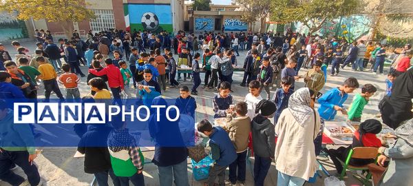 برگزاری بازارچه دانش‌آموزی در مدرسه شهدای فرهنگی شهرستان شیروان