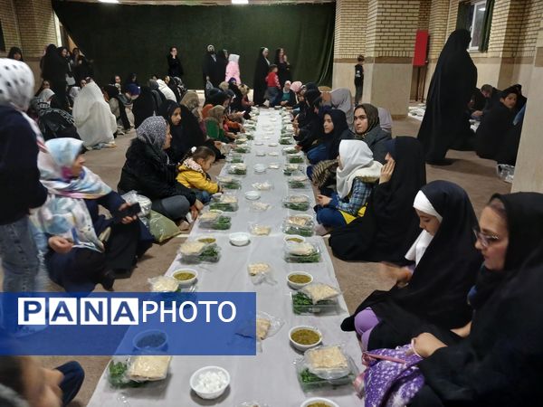 برگزاری جشن رمضان ویژه دانش آموزان و فرهنگیان فعال در حوزه امور بانوان اداره آموزش و پرورش ملارد 