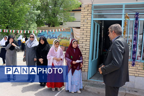 تجلیل از معلمان، سرمایه‌های گران بازار علم