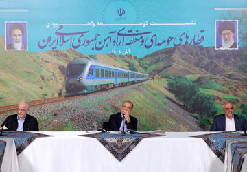 تأکید رئیس جمهور بر تکمیل خطوط و اتصال ایستگاه‌های قطار حومه‌ای و مترو برای استفاده توأمان مردم