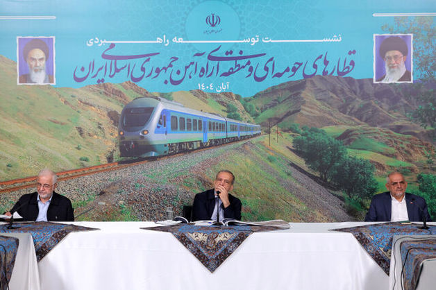 تأکید رئیس جمهور بر تکمیل خطوط و اتصال ایستگاه‌های قطار حومه‌ای و مترو برای استفاده توأمان مردم