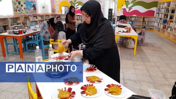 آموزش دوخت مقنعه و پخت و تزیین حلوا در کانون شماره 4 قم