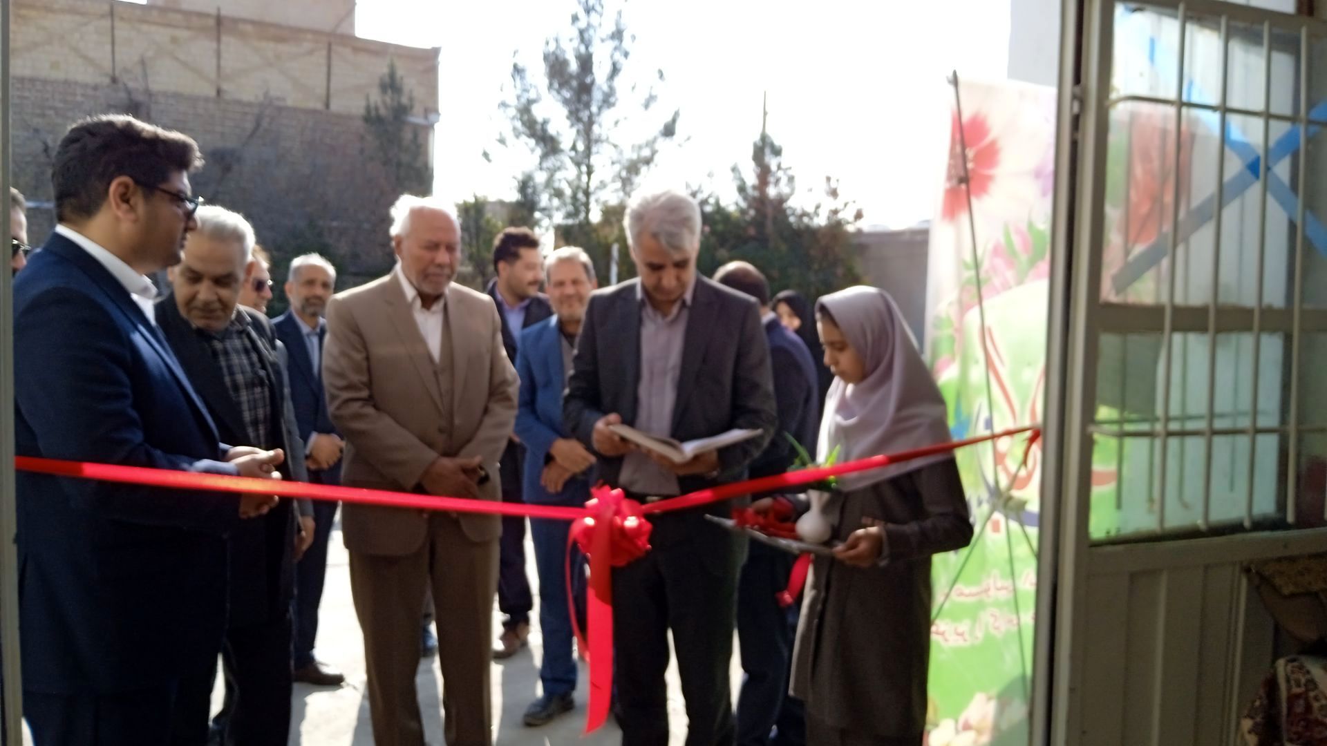 آیین افتتاح پایگاه نهضت سواد آموزی در دبستان شهید نجفی فدافن