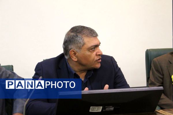 نشست خبری انجمن داروسازان یزد