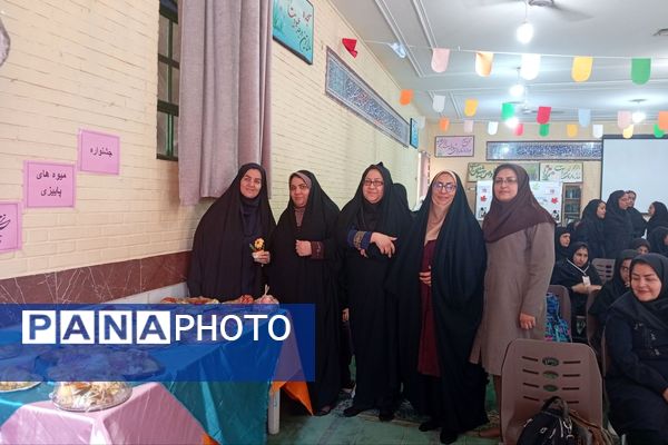 طرح مکمل یاری ویتامین(D) - قرص آهن و اسید فولیک در مدارس ناحیه 4