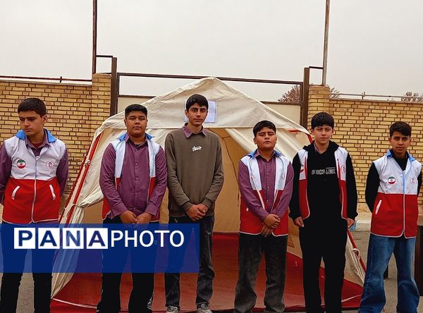 مانور زلزله در مدرسه امیرالمومنین شهرستان ملارد