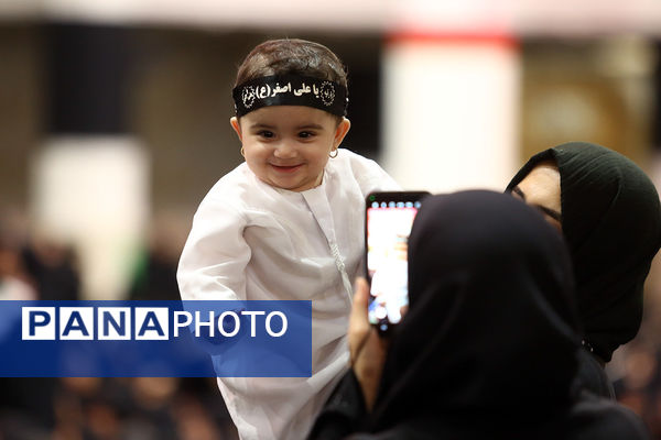 همایش شیرخوارگان حسینی در حرم بانوی کرامت