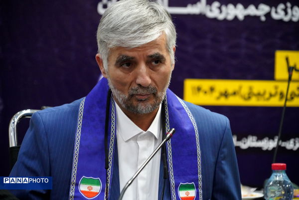 نخستین نشست قطبی کمیسیون تخصصی دوازدهمین دوره مجلس دانش‌آموزی جمهوری اسلامی ایران به میزبانی استان اصفهان