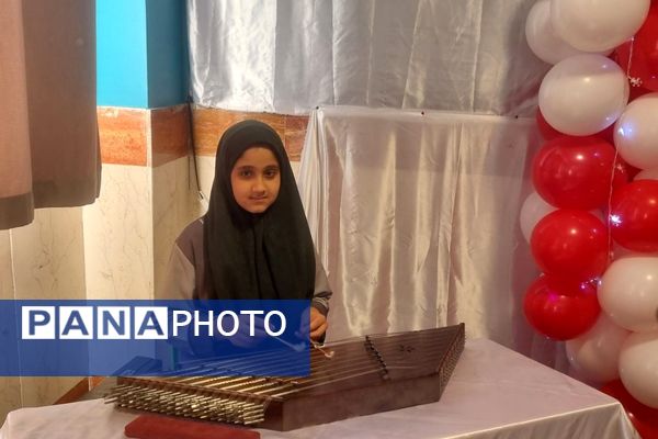 حضور دانش‌آموزان مدارس ناحیه دو شهرری در جشن ولادت حضرت فاطمه (س)