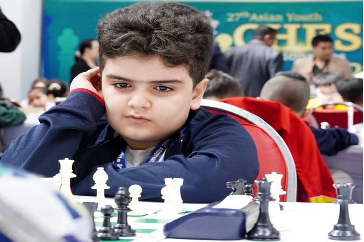 نابغه ۸ ساله شطرنج در اندیشه کیش‌ومات طلای جهان/ میرخاتمی: هدفم استاد بزرگی فیده و افتخارآفرینی برای ایران است