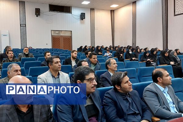 جلسه عمومی مدیران مدارس منطقه کهریزک 