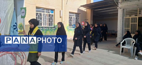 افتتاحیه المپیاد ورزشی در دبیرستان فرزانگان دوره اول 
