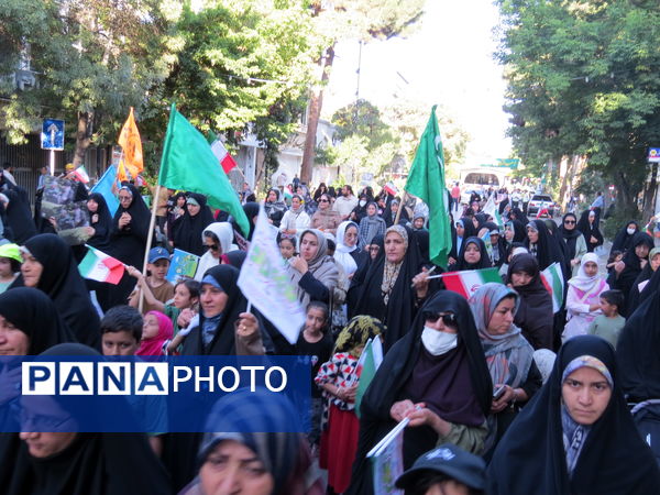 بازدید مدیرکل آموزش پرورش استان خراسان شمالی از غرفه‌های غدیرخم در بجنورد