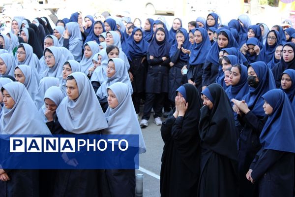 تشییع پیکر شهید گمنام در دبیرستان‌حضرت معصومه‌ ناحیه چهار کرج 