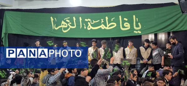 نوجوانان فاطمی از دبیرستان تا مسجد جامع