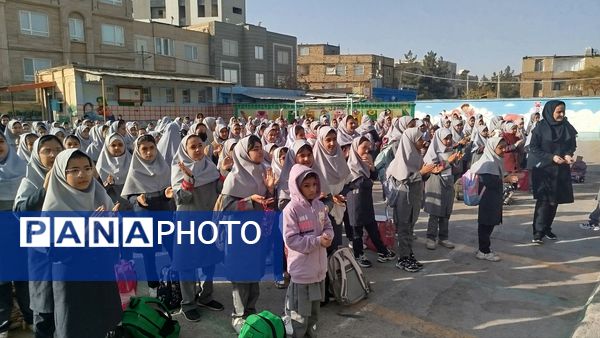 قلب‌های دبستان نیایش برای روز دختر، با نوا و سرود به تپش افتادند!