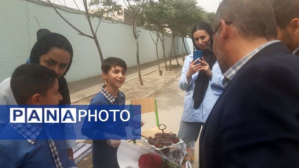برگزاری جشنواره سفیران سلامت در آموزشگاه پسرانه حاج فرمان ولی محمدی صفادشت