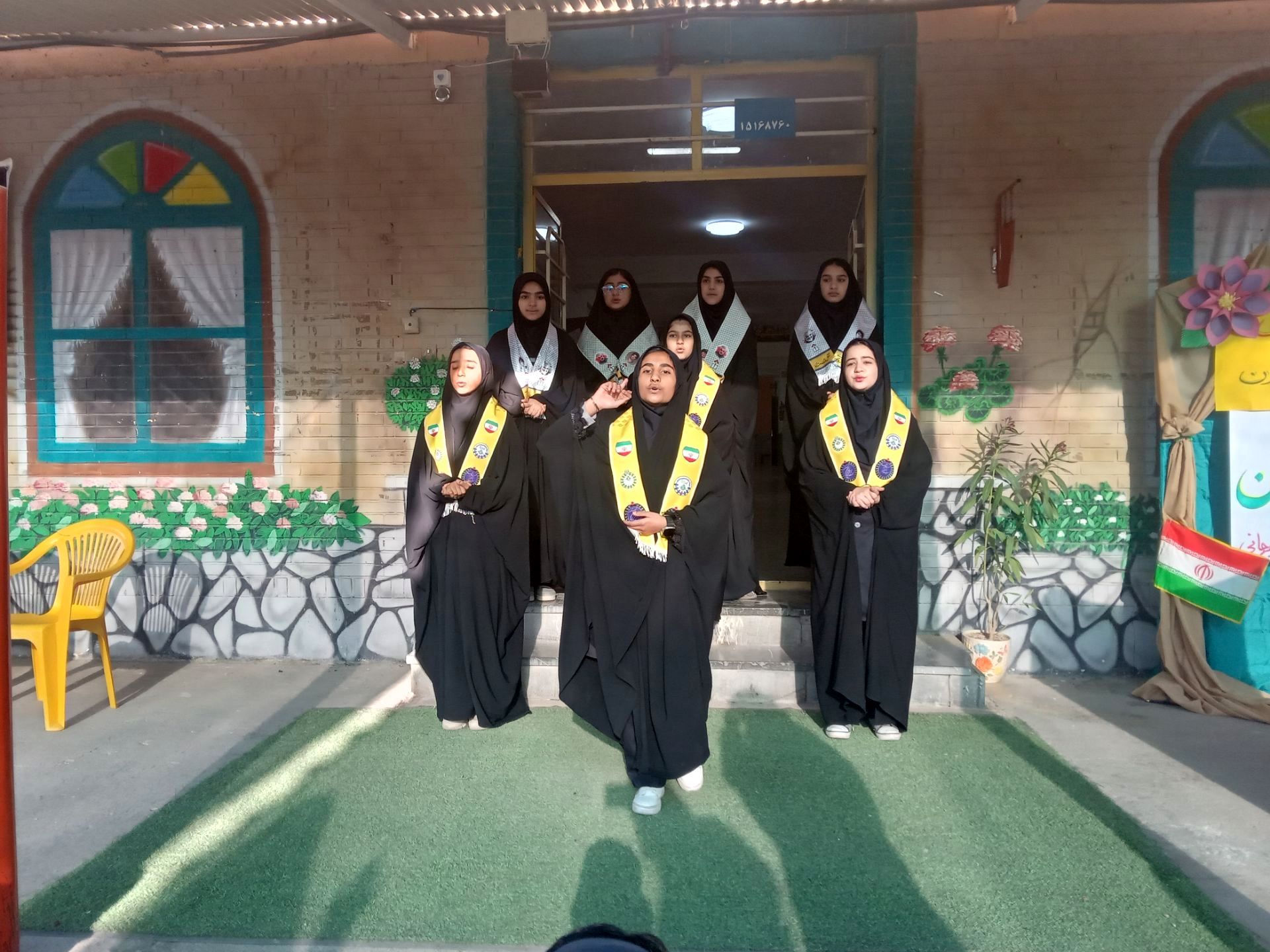 جشن  روز دانش آموز در دبیرستان دخترانه وکیلی 3(یغمای نیشابوری)