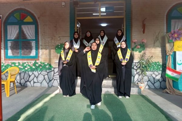 جشن  روز دانش آموز در دبیرستان دخترانه وکیلی 3(یغمای نیشابوری)