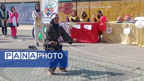 المپیاد ورزشی درون مدرسه‌ای در دبیرستان عطیه