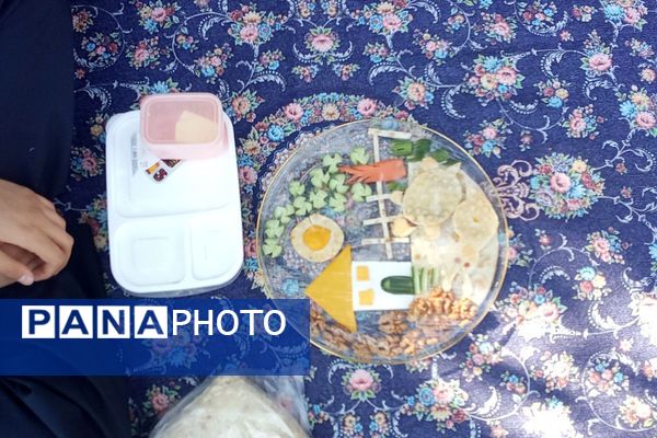 برگزاری اردوی درون‌مدرسه‌ای با محوریت صبحانه سالم در آموزشگاه هیأت امنایی فرزانگان ملارد