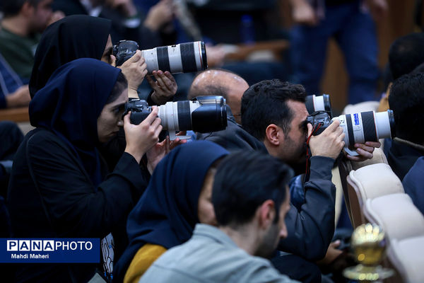 نشست خبری رئیس مجلس شورای اسلامی