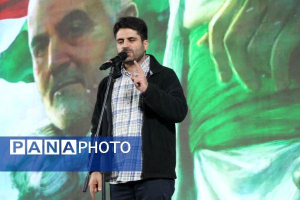 مراسم قرار هشتم و سالگرد حاج قاسم در یزد 