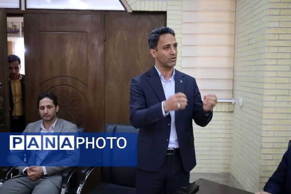 افتتاح زمین چمن دبیرستان دوره اول استعدادهای درخشان شهیدان مزیدی 